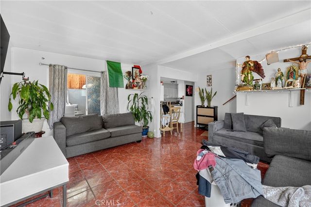 2211 S Fairview, Santa Ana, CA 92704