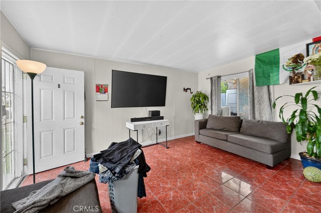 2211 S Fairview, Santa Ana, CA 92704