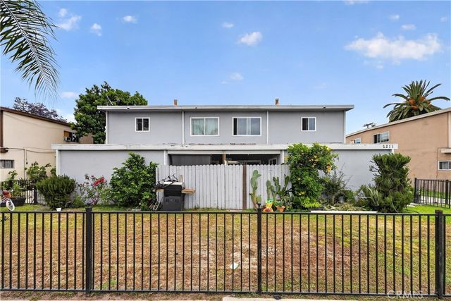 2211 S Fairview, Santa Ana, CA 92704