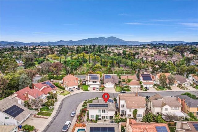 25582 Hazelnut, Lake Forest, CA 92630