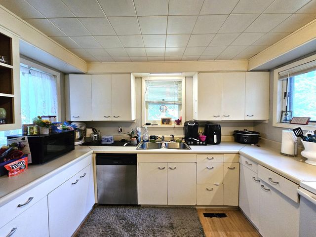 214 W Vasa Avenue, Fergus Falls, MN 56537