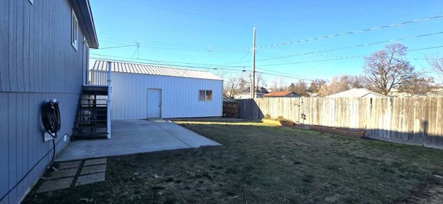 2119 E Buckeye Ave, Spokane, WA 99207