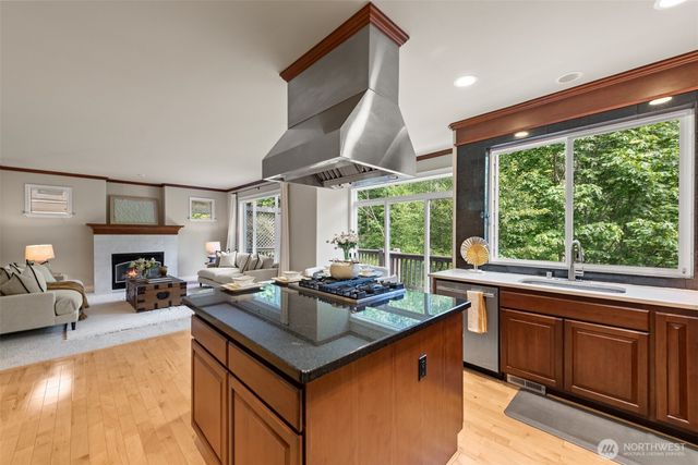 8816 140th Avenue SE, Newcastle, WA 98059