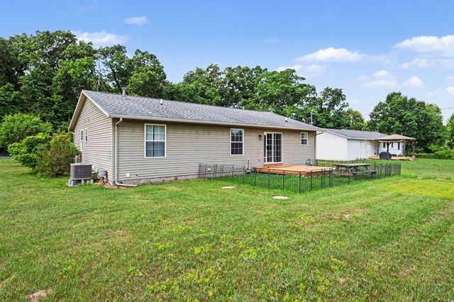 61117 County Road 653, Antwerp Twp, MI 49079