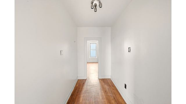 690 HANCOCK Street, New York City, NY 11233