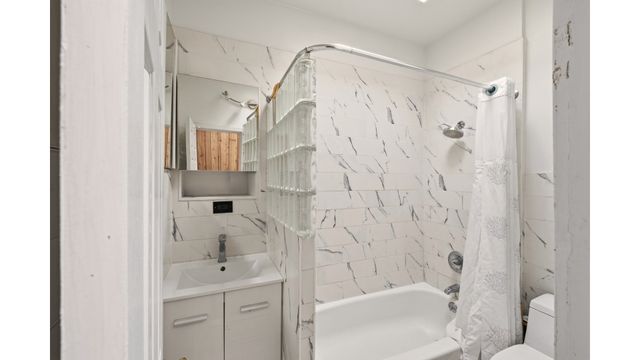 690 HANCOCK Street, New York City, NY 11233