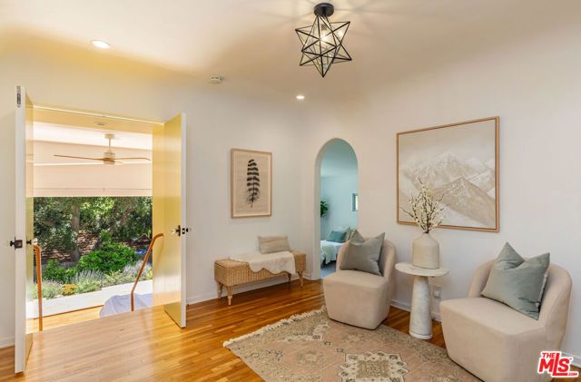 8754 Arlene Terrace, Los Angeles, CA 90046