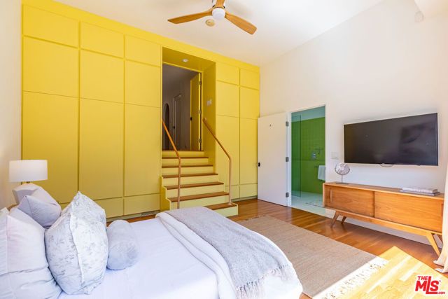 8754 Arlene Terrace, Los Angeles, CA 90046