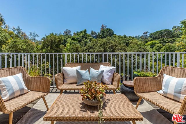 8754 Arlene Terrace, Los Angeles, CA 90046