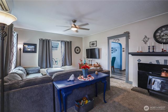 305 Fillmore Street, Hoquiam, WA 98550