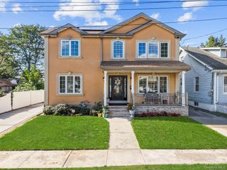 226 Franklin Street, Elmont, NY 11003