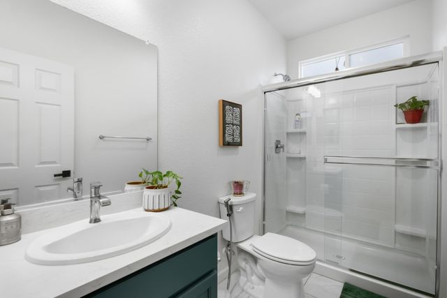 10464 Angsley Dr, Elk Grove, CA 95757