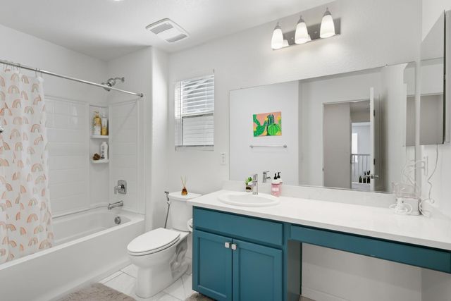 10464 Angsley Dr, Elk Grove, CA 95757