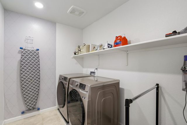 10464 Angsley Dr, Elk Grove, CA 95757