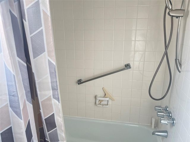 655 PARK CIRCLE, Bradenton, FL 34207