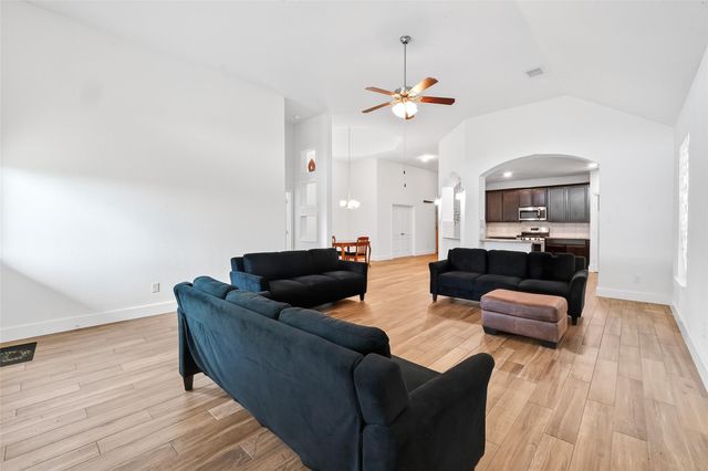 2418 Kelson Cove Drive, Texas City, TX 77568