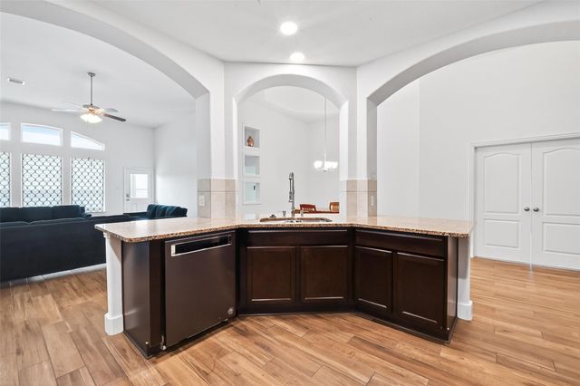2418 Kelson Cove Drive, Texas City, TX 77568