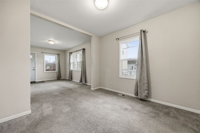 1204 8th Street NW, Cedar Rapids, IA 52405