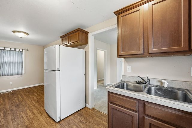 1204 8th Street NW, Cedar Rapids, IA 52405