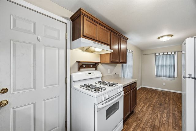 1204 8th Street NW, Cedar Rapids, IA 52405
