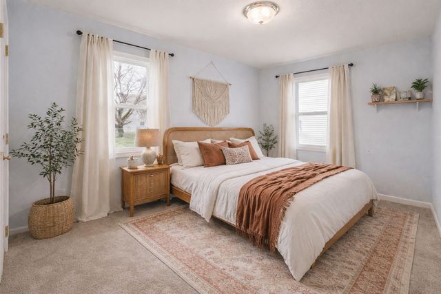 1204 8th Street NW, Cedar Rapids, IA 52405