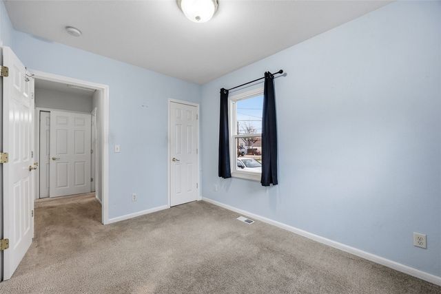 1204 8th Street NW, Cedar Rapids, IA 52405