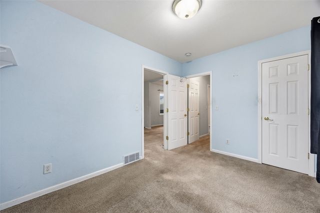 1204 8th Street NW, Cedar Rapids, IA 52405