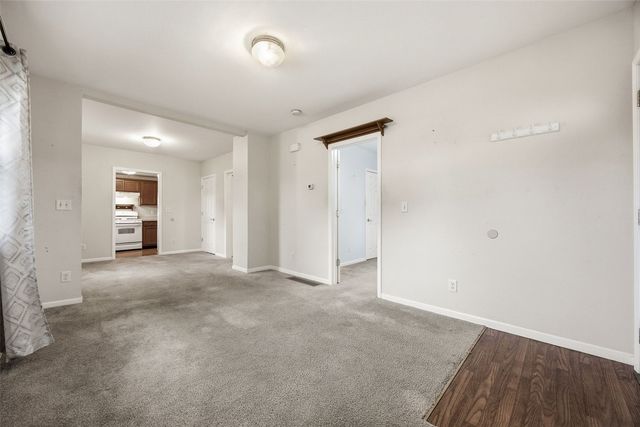1204 8th Street NW, Cedar Rapids, IA 52405