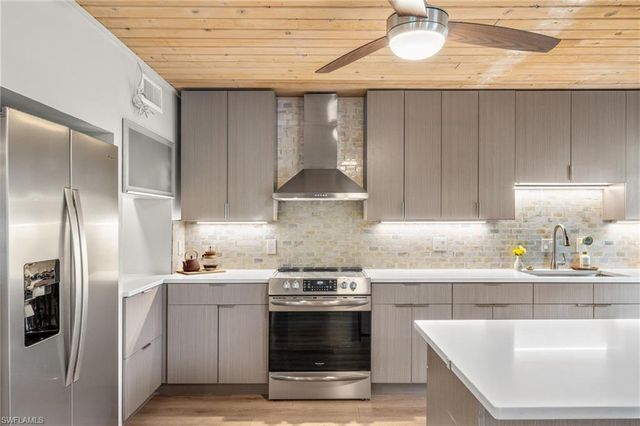 1599 Grove AVE, Fort Myers, FL 33901