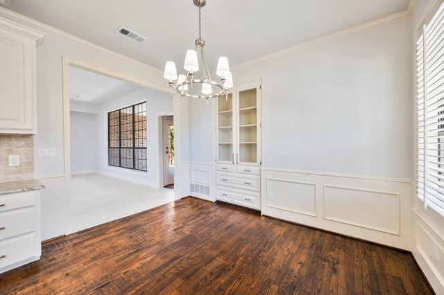 11104 Manorview Circle, Dallas, TX 75228