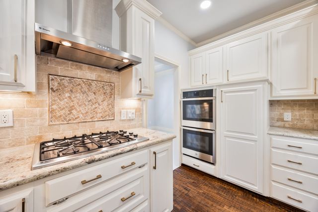 11104 Manorview Circle, Dallas, TX 75228