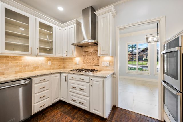 11104 Manorview Circle, Dallas, TX 75228