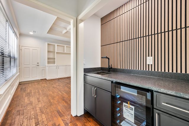 11104 Manorview Circle, Dallas, TX 75228