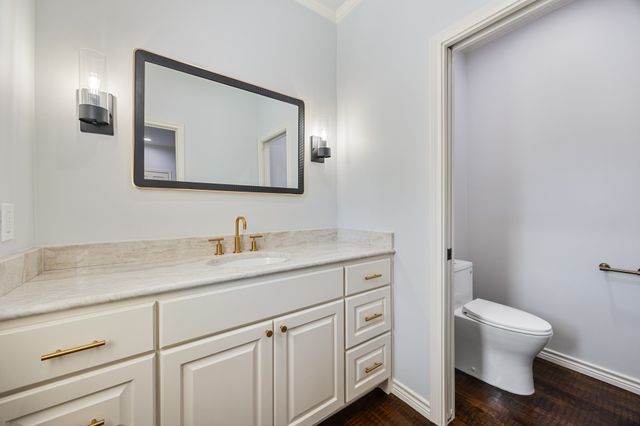 11104 Manorview Circle, Dallas, TX 75228