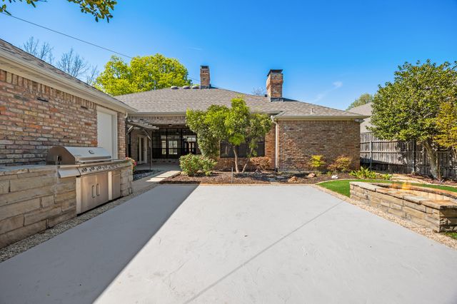 11104 Manorview Circle, Dallas, TX 75228