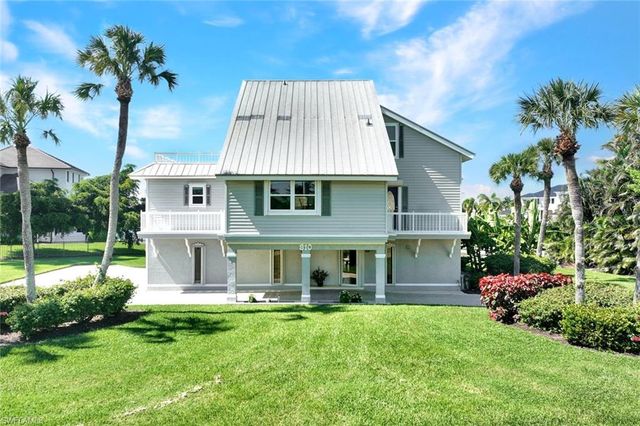 810 Arcadia CT, Marco Island, FL 34145