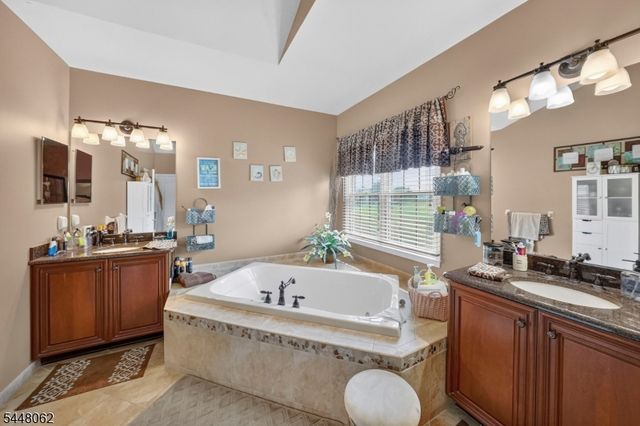 50 Albert Dr, Union Twp., NJ 08809