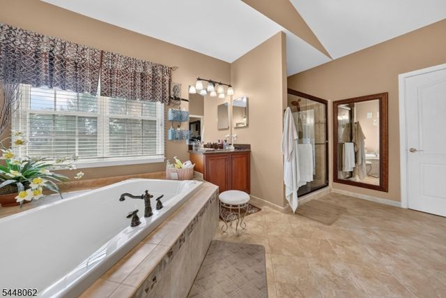 50 Albert Dr, Union Twp., NJ 08809