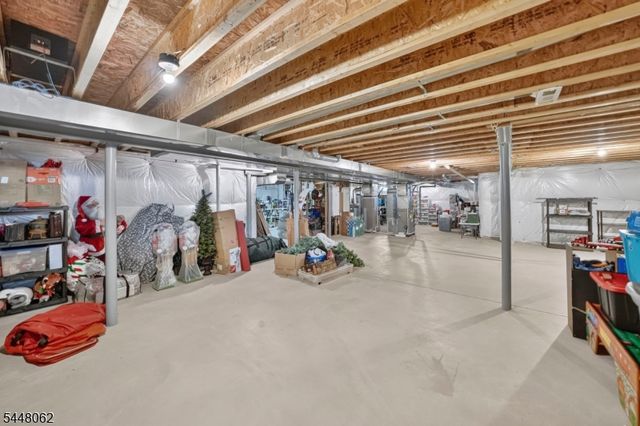50 Albert Dr, Union Twp., NJ 08809