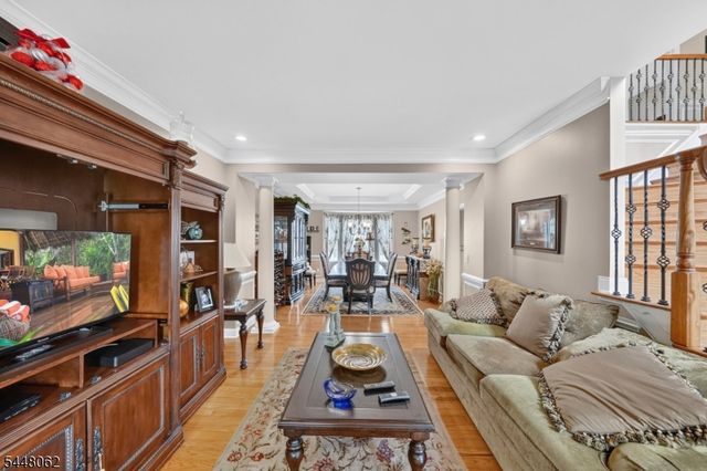 50 Albert Dr, Union Twp., NJ 08809