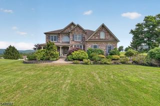 50 Albert Dr, Union Twp., NJ 08809