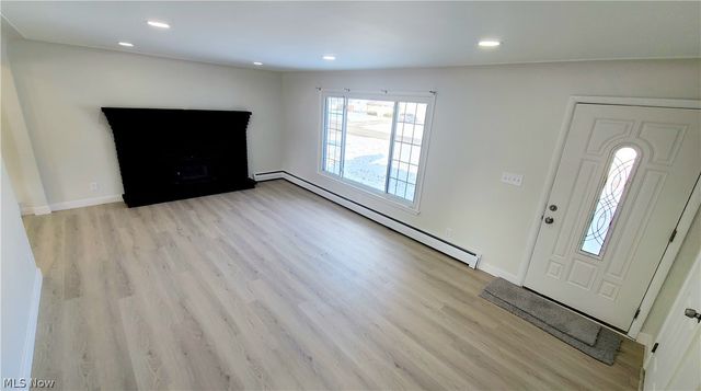 515 Murray Hill Drive, Youngstown, OH 44505