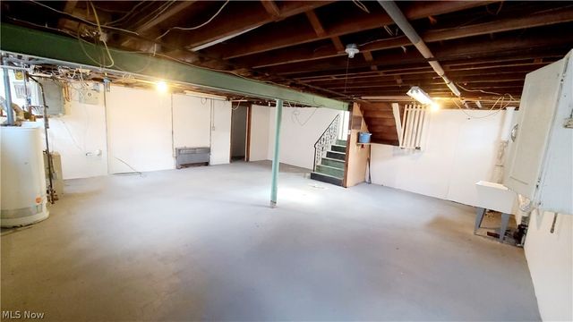 515 Murray Hill Drive, Youngstown, OH 44505