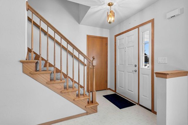 2374 YOLANDA CIRCLE, Green Bay, WI 54303