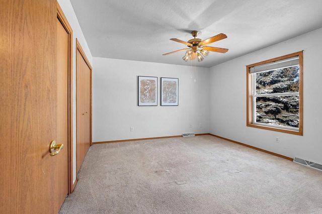 2374 YOLANDA CIRCLE, Green Bay, WI 54303