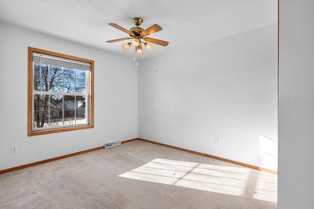 2374 YOLANDA CIRCLE, Green Bay, WI 54303