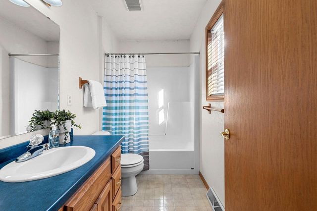 2374 YOLANDA CIRCLE, Green Bay, WI 54303