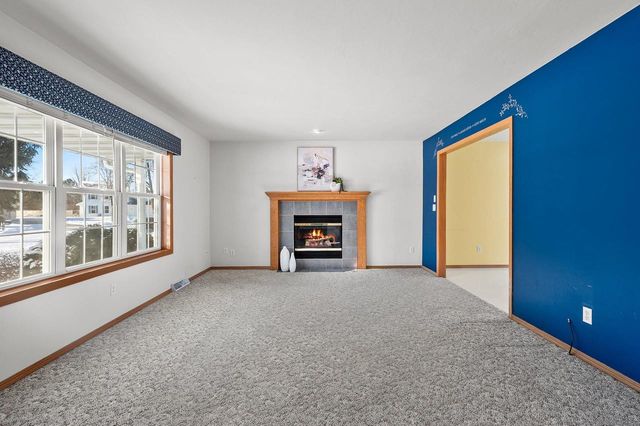 2374 YOLANDA CIRCLE, Green Bay, WI 54303