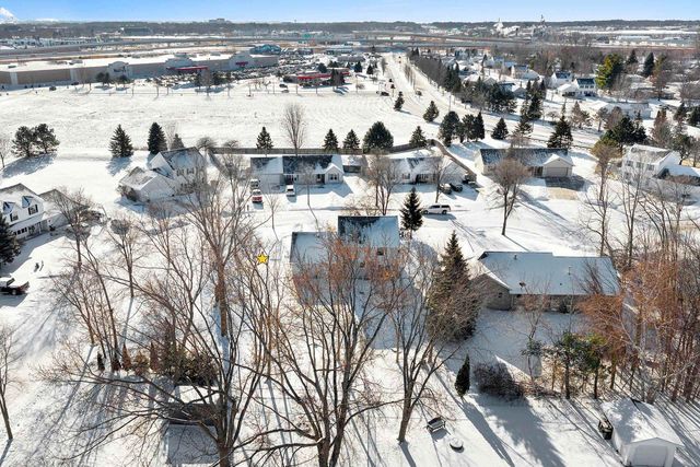 2374 YOLANDA CIRCLE, Green Bay, WI 54303