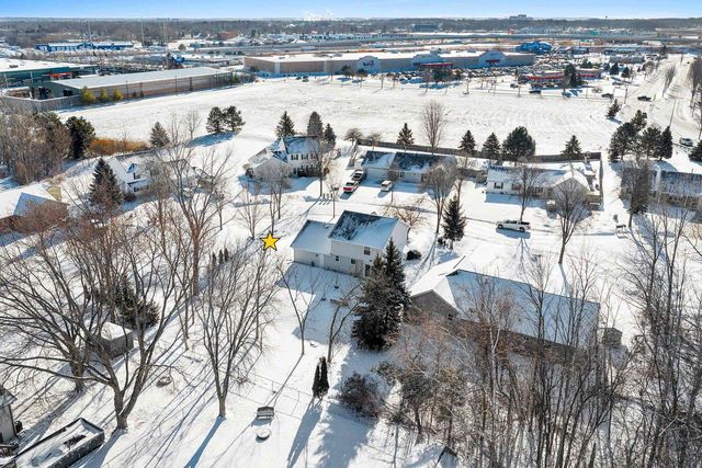 2374 YOLANDA CIRCLE, Green Bay, WI 54303